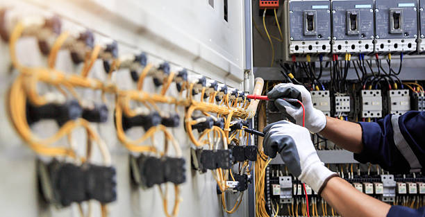 Professional Electrician technician working in Point Lookout, NY
